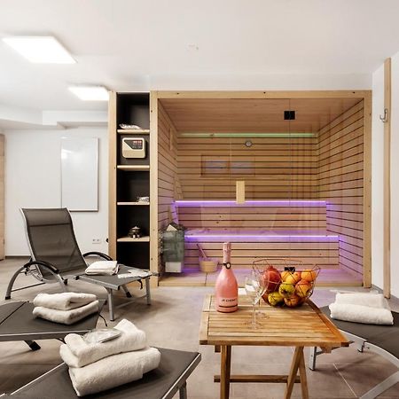 Chic Apartments With Balcony And Spa In 莫斯特拉纳 外观 照片
