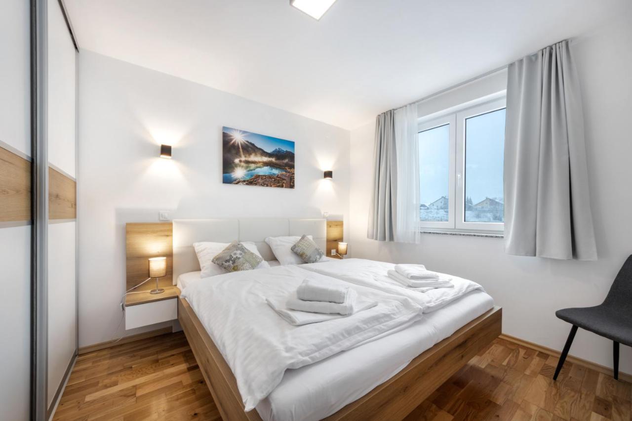 Chic Apartments With Balcony And Spa In 莫斯特拉纳 外观 照片
